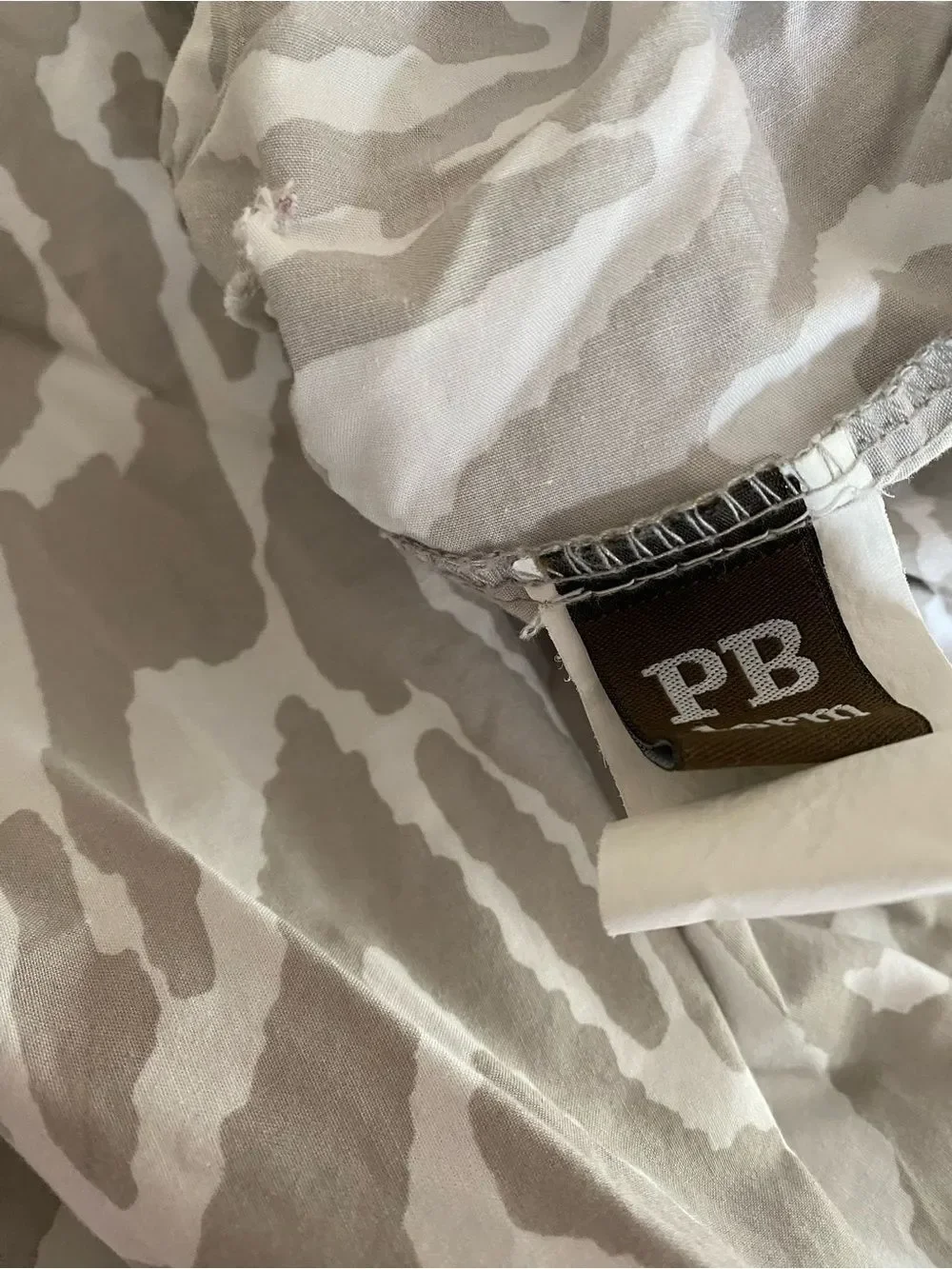 Potter Barn Neutral Ikat Print Fitted Twin Sheet Set